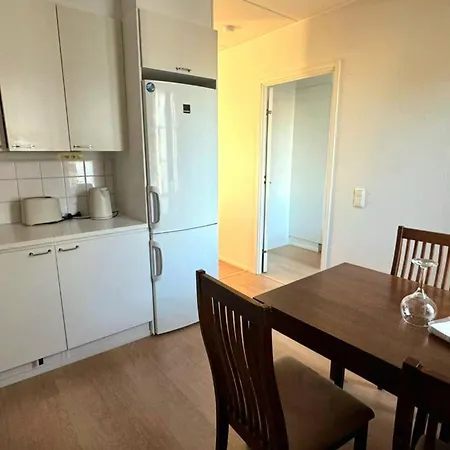 Cozy 2 Bedroom In Espoo, Close To Matinkyla Metro Station *